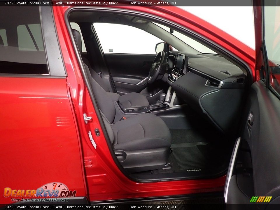 2022 Toyota Corolla Cross LE AWD Barcelona Red Metallic / Black Photo #34