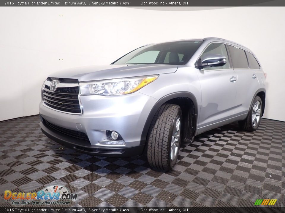 2016 Toyota Highlander Limited Platinum AWD Silver Sky Metallic / Ash Photo #9