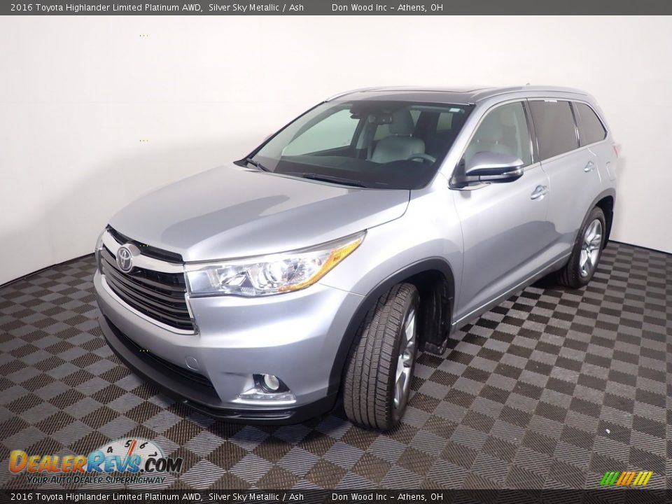 2016 Toyota Highlander Limited Platinum AWD Silver Sky Metallic / Ash Photo #10