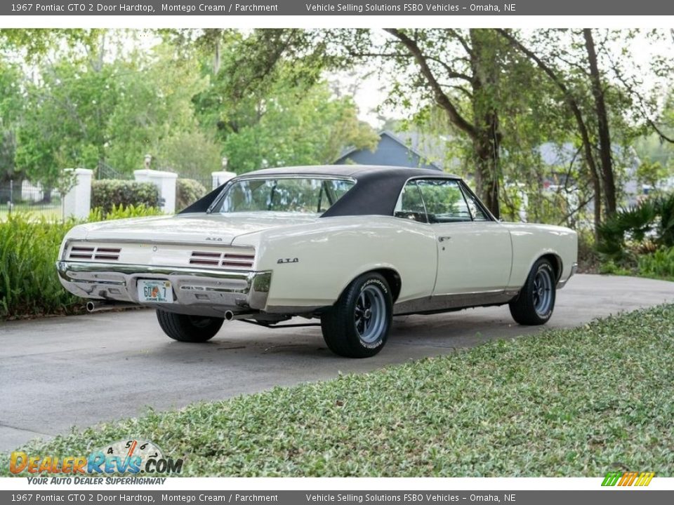 1967 Pontiac GTO 2 Door Hardtop Montego Cream / Parchment Photo #4