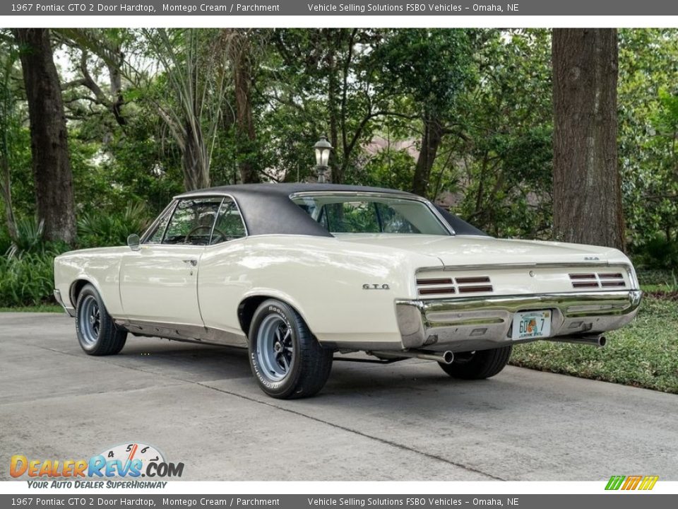 1967 Pontiac GTO 2 Door Hardtop Montego Cream / Parchment Photo #5