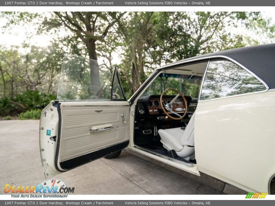 Front Seat of 1967 Pontiac GTO 2 Door Hardtop Photo #6