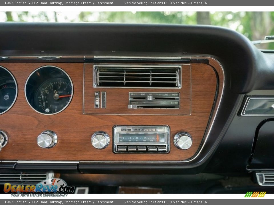 Controls of 1967 Pontiac GTO 2 Door Hardtop Photo #12