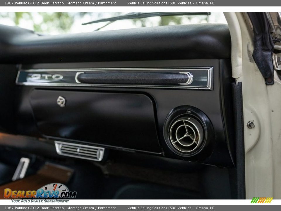 Controls of 1967 Pontiac GTO 2 Door Hardtop Photo #13