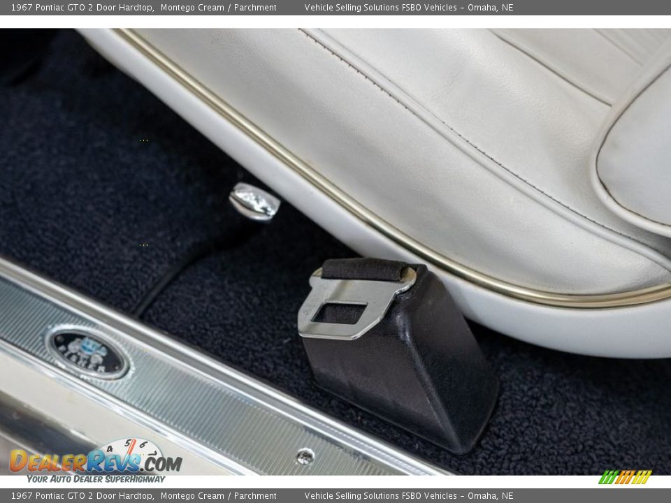 1967 Pontiac GTO 2 Door Hardtop Montego Cream / Parchment Photo #15