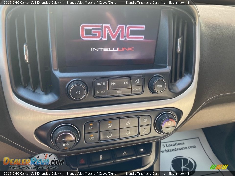 Controls of 2015 GMC Canyon SLE Extended Cab 4x4 Photo #11