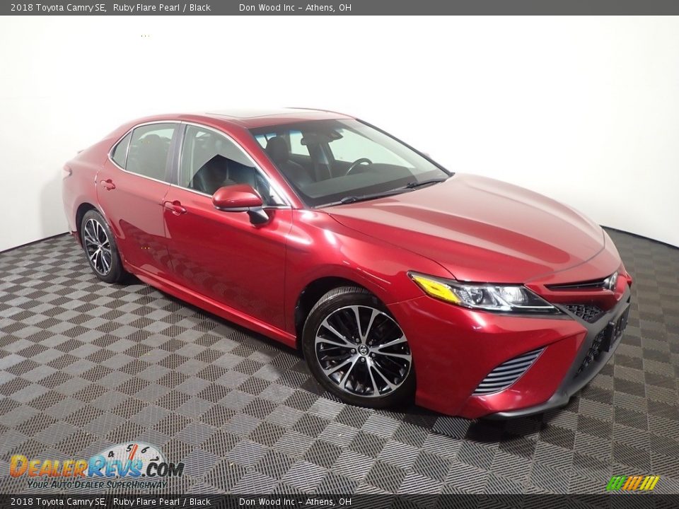2018 Toyota Camry SE Ruby Flare Pearl / Black Photo #4