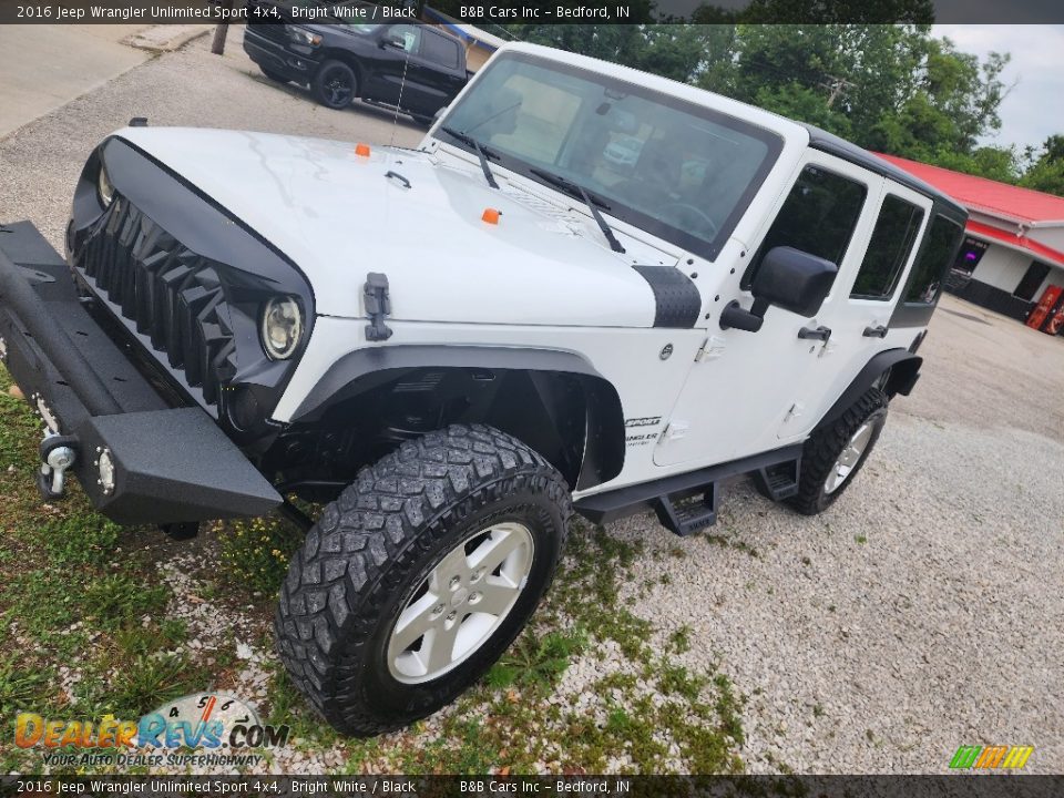 2016 Jeep Wrangler Unlimited Sport 4x4 Bright White / Black Photo #3