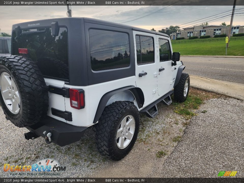 2016 Jeep Wrangler Unlimited Sport 4x4 Bright White / Black Photo #7