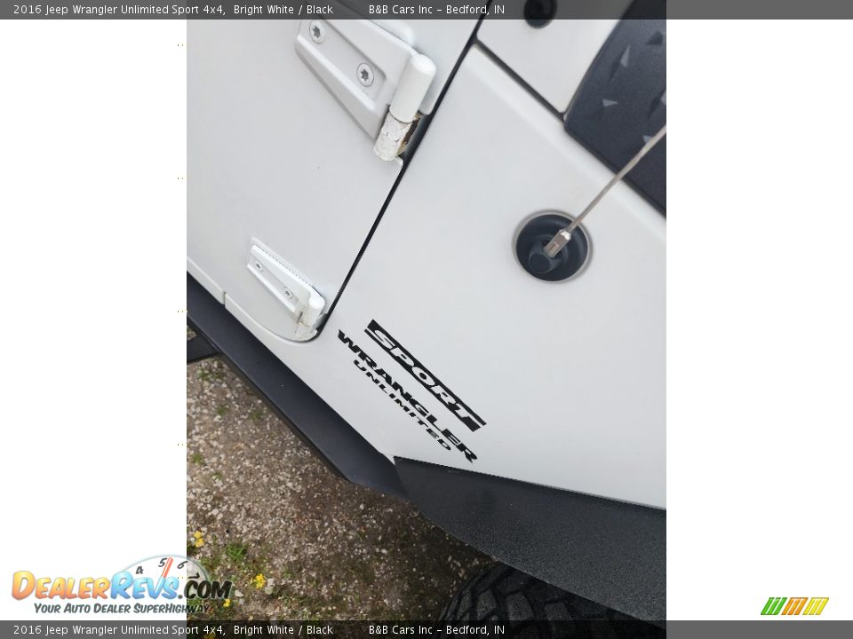 2016 Jeep Wrangler Unlimited Sport 4x4 Bright White / Black Photo #21