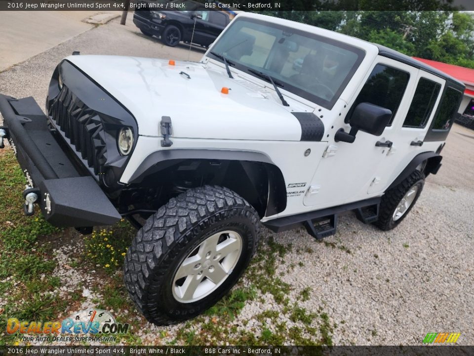 2016 Jeep Wrangler Unlimited Sport 4x4 Bright White / Black Photo #25