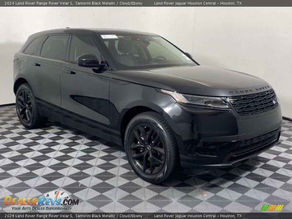 Front 3/4 View of 2024 Land Rover Range Rover Velar S Photo #7