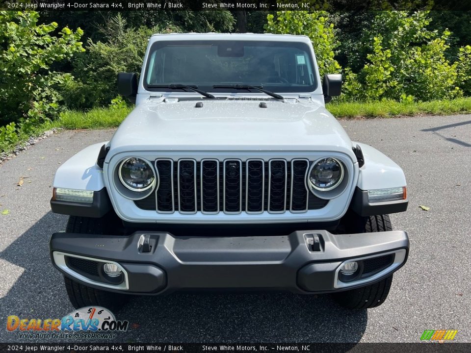 2024 Jeep Wrangler 4-Door Sahara 4x4 Bright White / Black Photo #3