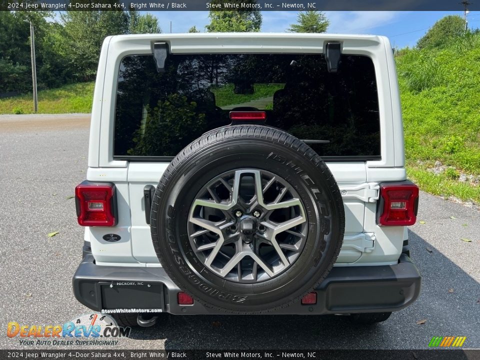 2024 Jeep Wrangler 4-Door Sahara 4x4 Bright White / Black Photo #7