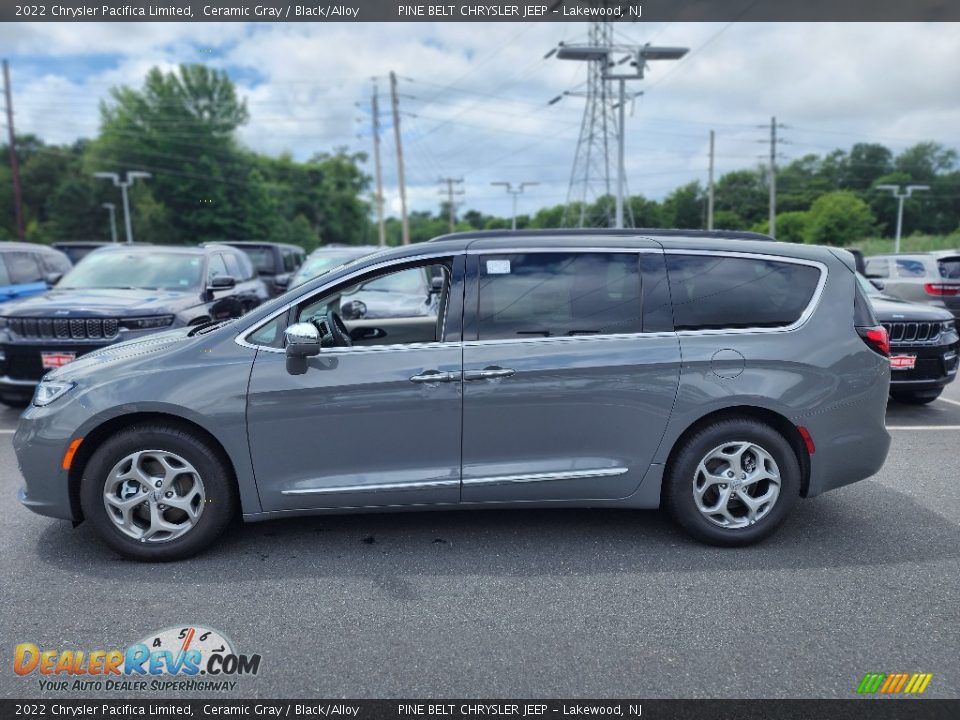 Ceramic Gray 2022 Chrysler Pacifica Limited Photo #3