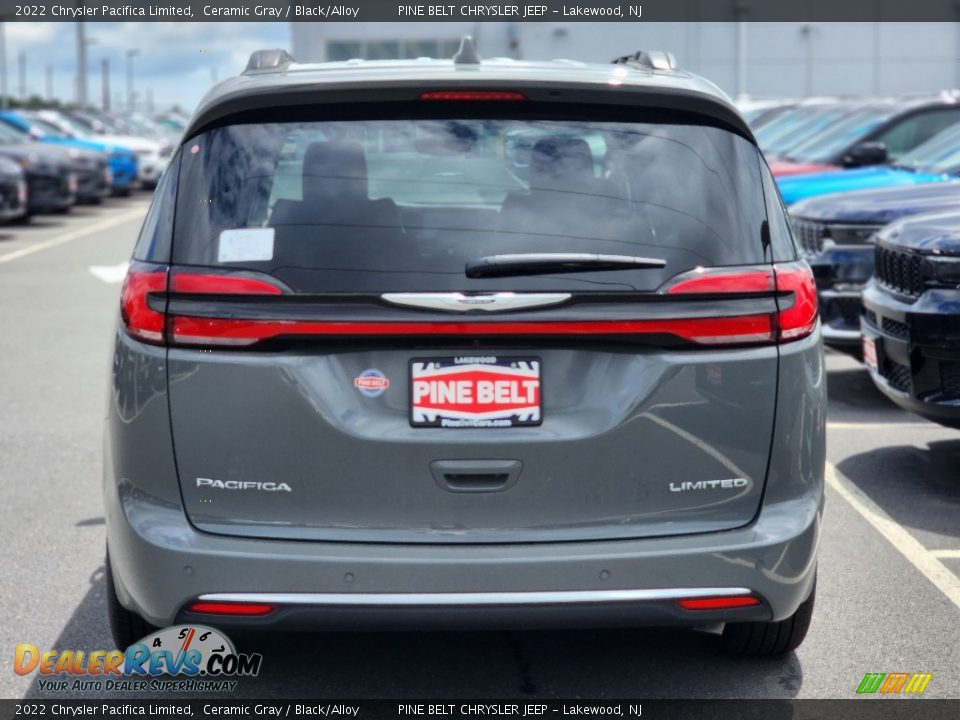 2022 Chrysler Pacifica Limited Ceramic Gray / Black/Alloy Photo #6