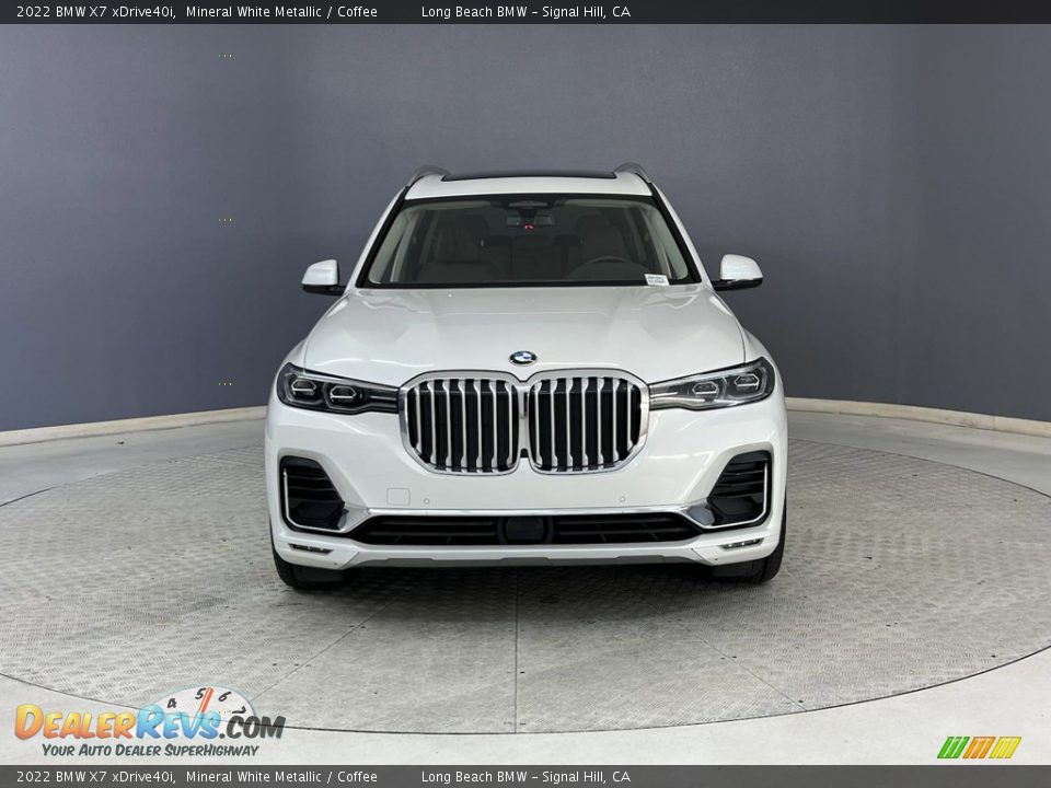 2022 BMW X7 xDrive40i Mineral White Metallic / Coffee Photo #2
