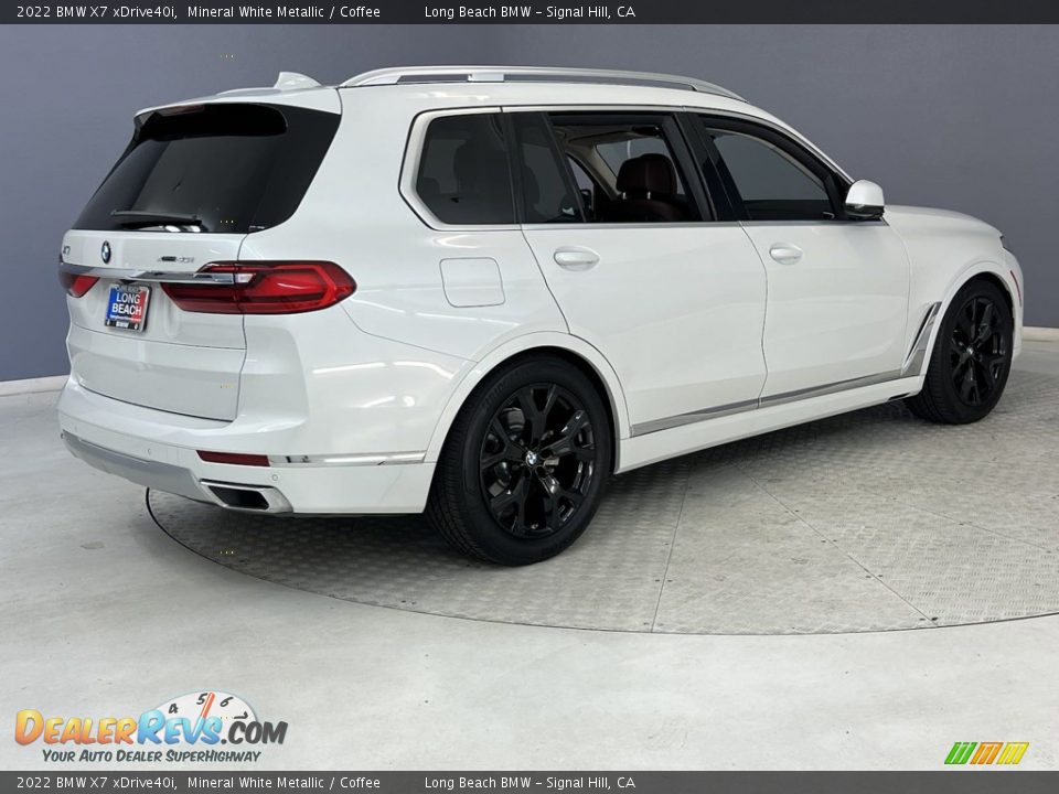 2022 BMW X7 xDrive40i Mineral White Metallic / Coffee Photo #5