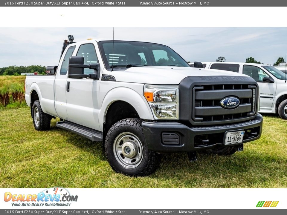 2016 Ford F250 Super Duty XLT Super Cab 4x4 Oxford White / Steel Photo #1