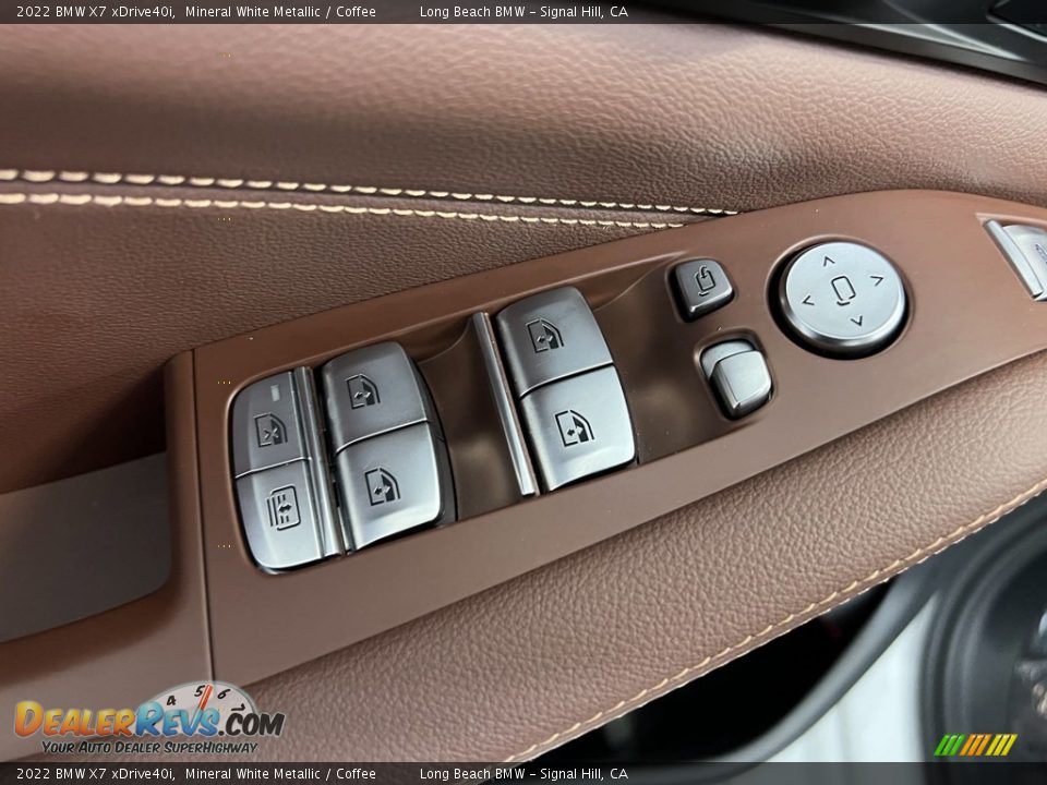 Controls of 2022 BMW X7 xDrive40i Photo #22