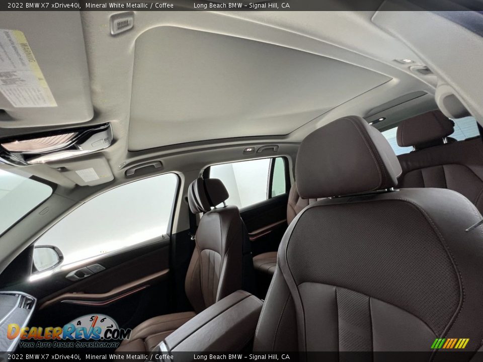 2022 BMW X7 xDrive40i Mineral White Metallic / Coffee Photo #25