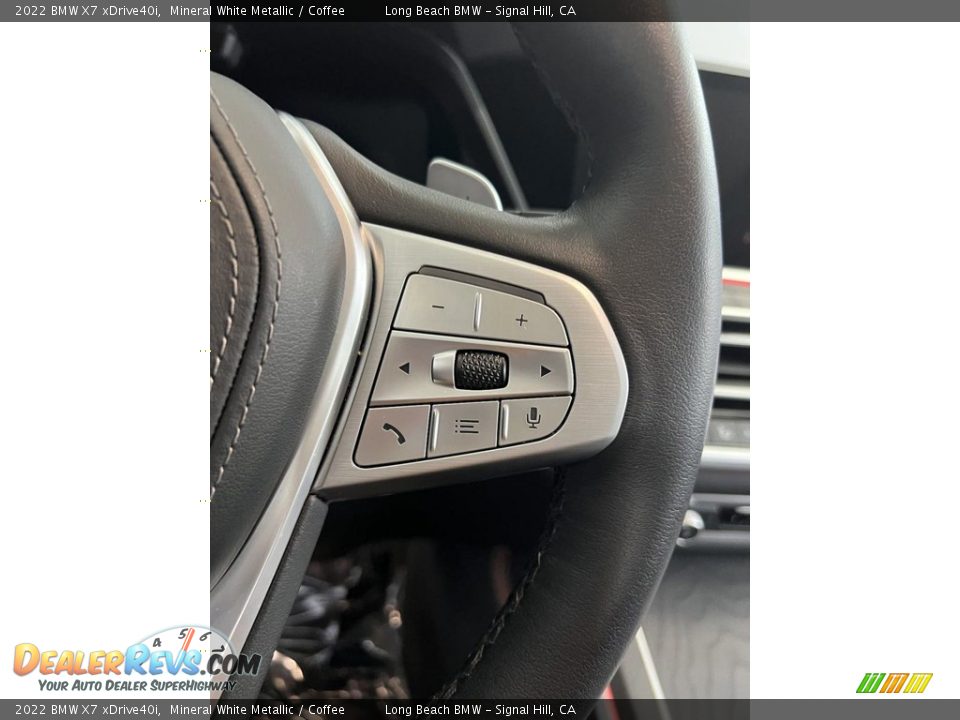 2022 BMW X7 xDrive40i Steering Wheel Photo #26