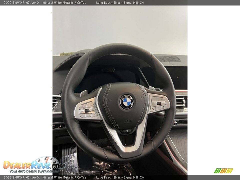 2022 BMW X7 xDrive40i Steering Wheel Photo #28