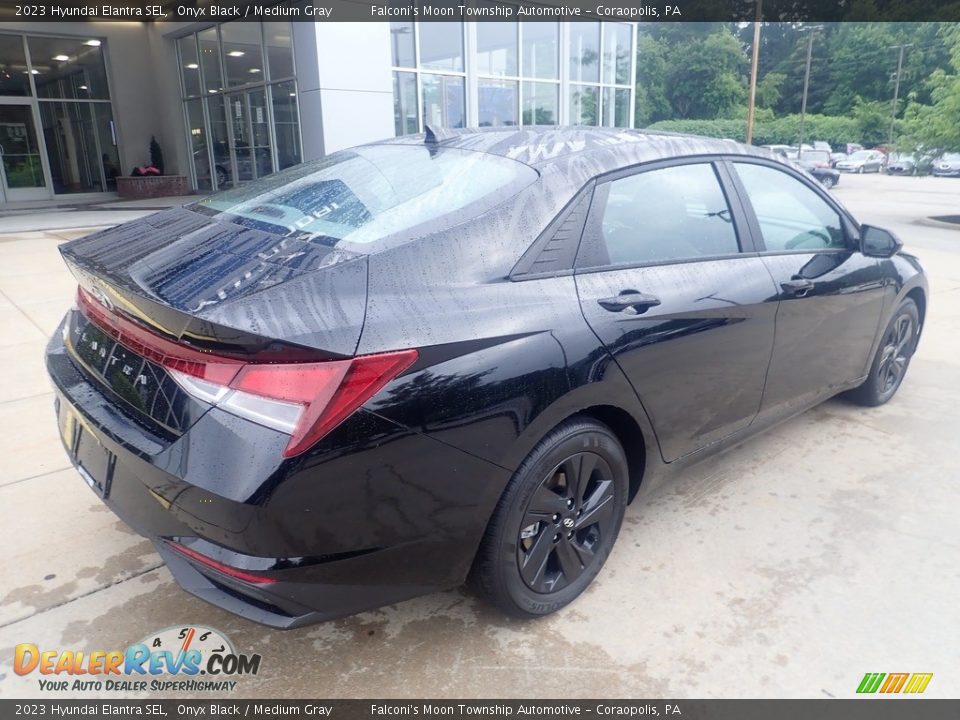 2023 Hyundai Elantra SEL Onyx Black / Medium Gray Photo #2