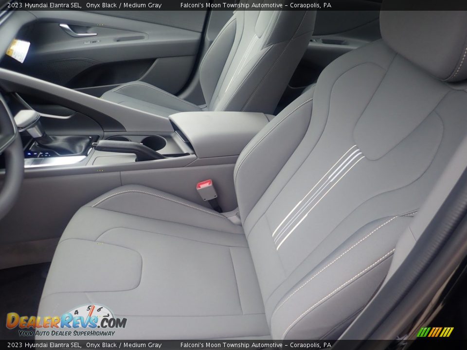 2023 Hyundai Elantra SEL Onyx Black / Medium Gray Photo #11