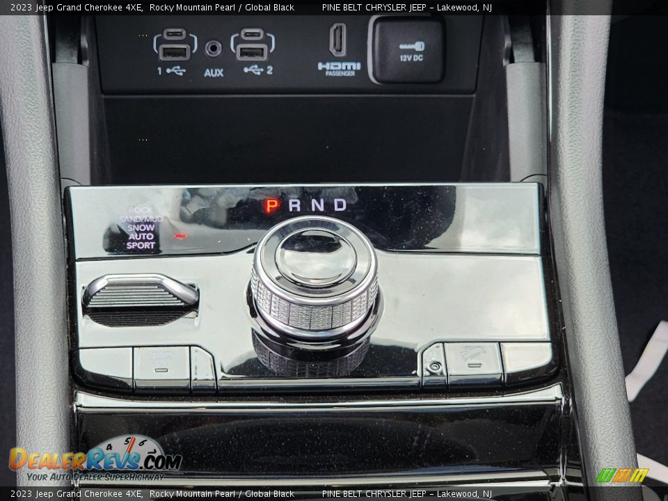 2023 Jeep Grand Cherokee 4XE Shifter Photo #12