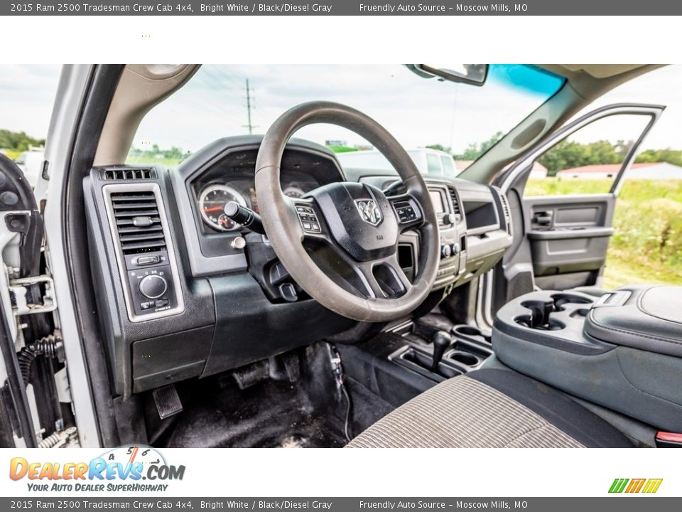 2015 Ram 2500 Tradesman Crew Cab 4x4 Bright White / Black/Diesel Gray Photo #19