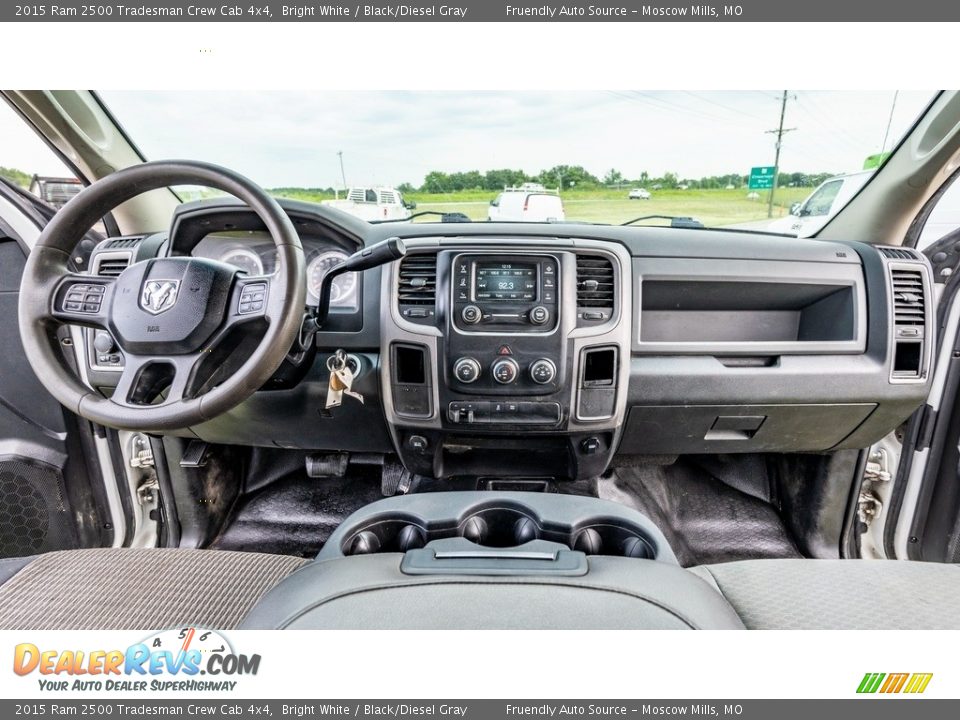 2015 Ram 2500 Tradesman Crew Cab 4x4 Bright White / Black/Diesel Gray Photo #26