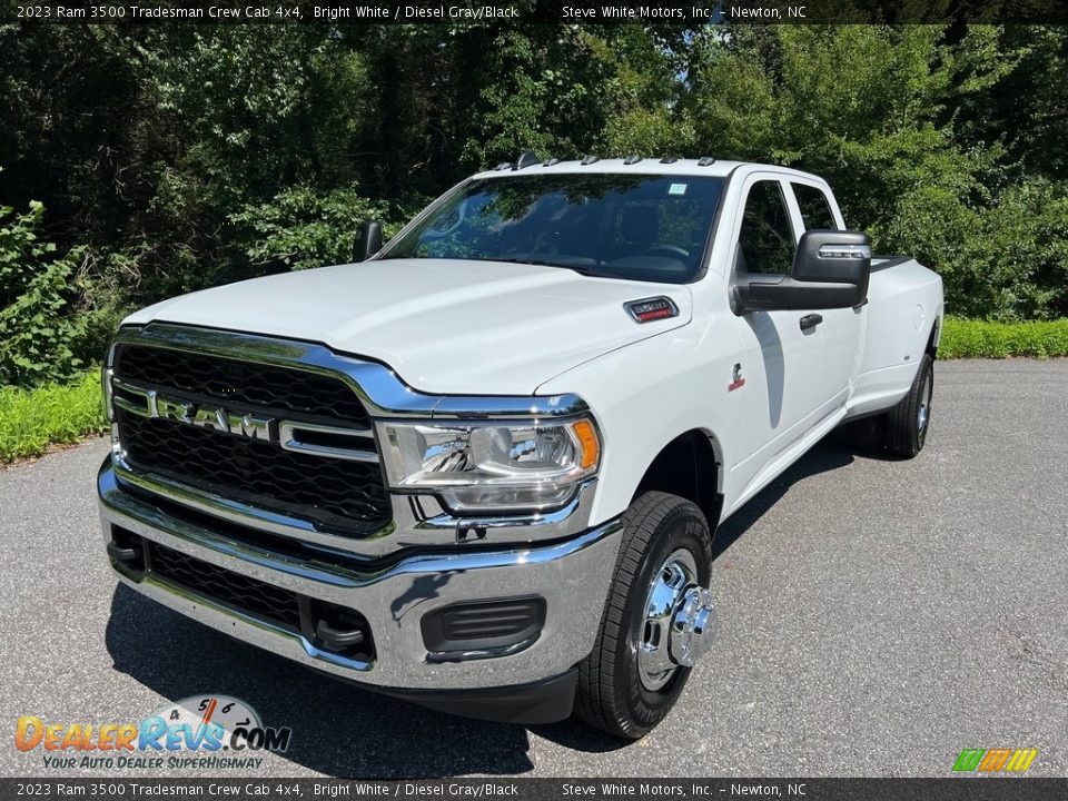 2023 Ram 3500 Tradesman Crew Cab 4x4 Bright White / Diesel Gray/Black Photo #2