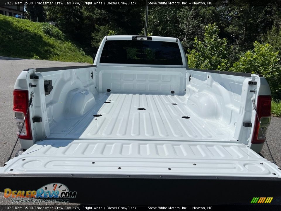 2023 Ram 3500 Tradesman Crew Cab 4x4 Bright White / Diesel Gray/Black Photo #8