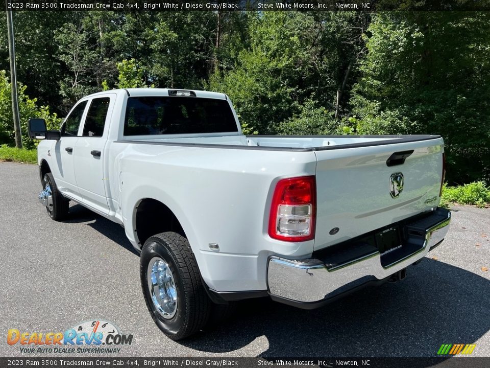 2023 Ram 3500 Tradesman Crew Cab 4x4 Bright White / Diesel Gray/Black Photo #9