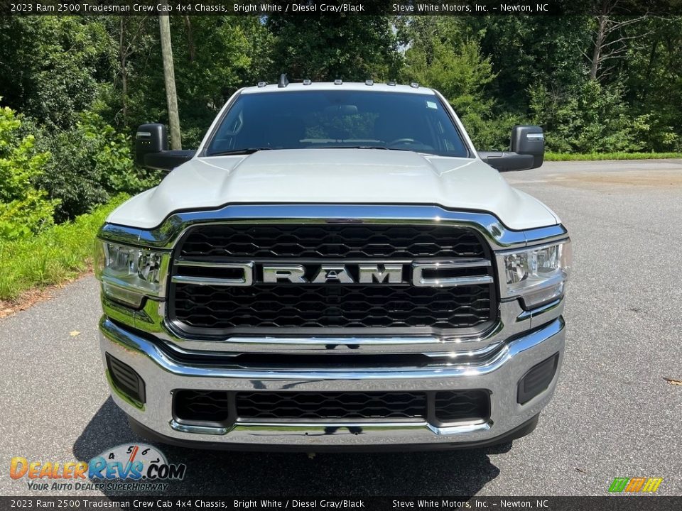 2023 Ram 2500 Tradesman Crew Cab 4x4 Chassis Bright White / Diesel Gray/Black Photo #3