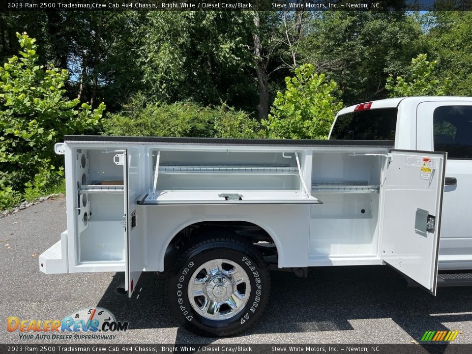 2023 Ram 2500 Tradesman Crew Cab 4x4 Chassis Bright White / Diesel Gray/Black Photo #7