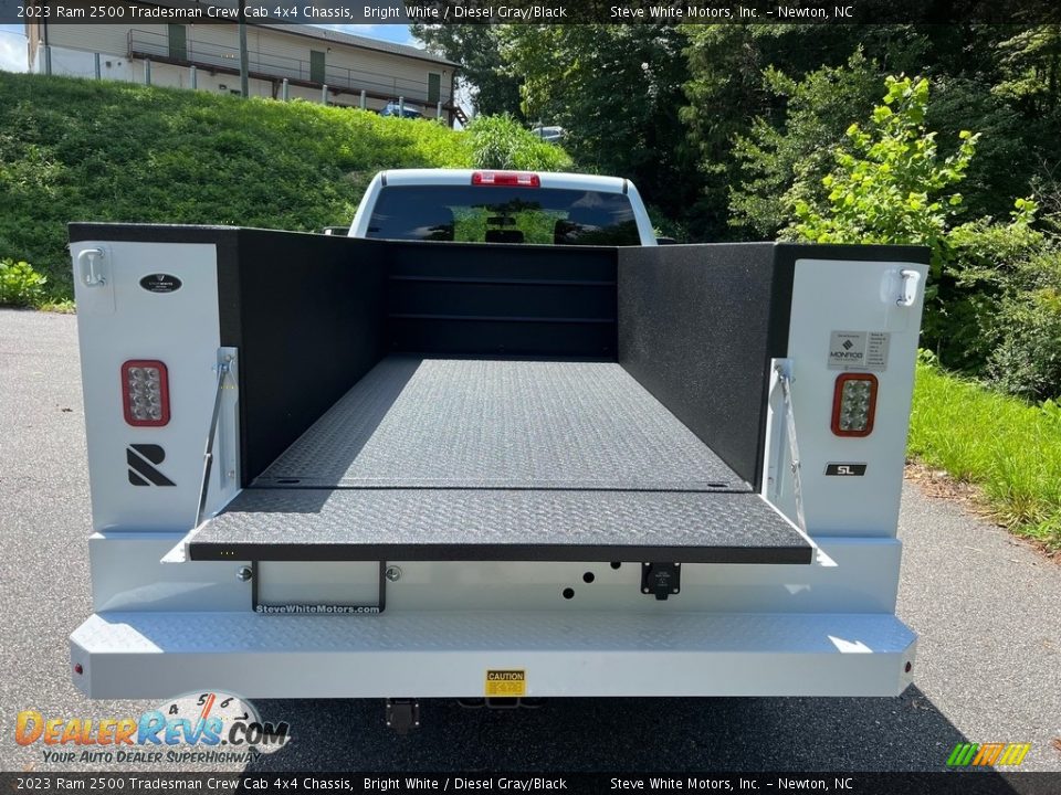 2023 Ram 2500 Tradesman Crew Cab 4x4 Chassis Bright White / Diesel Gray/Black Photo #9