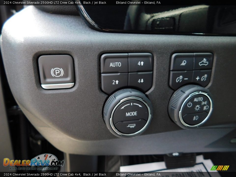 Controls of 2024 Chevrolet Silverado 2500HD LTZ Crew Cab 4x4 Photo #29