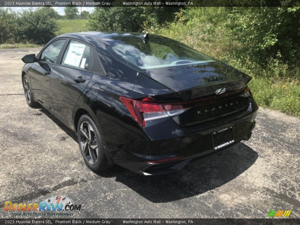 2023 Hyundai Elantra SEL Phantom Black / Medium Gray Photo #3