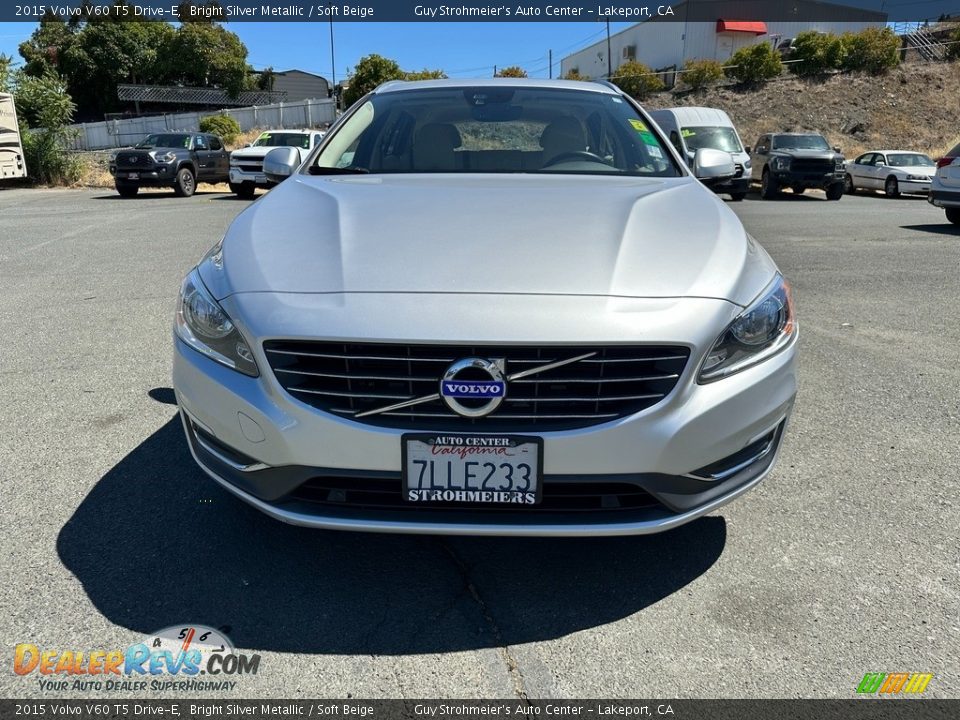 2015 Volvo V60 T5 Drive-E Bright Silver Metallic / Soft Beige Photo #2