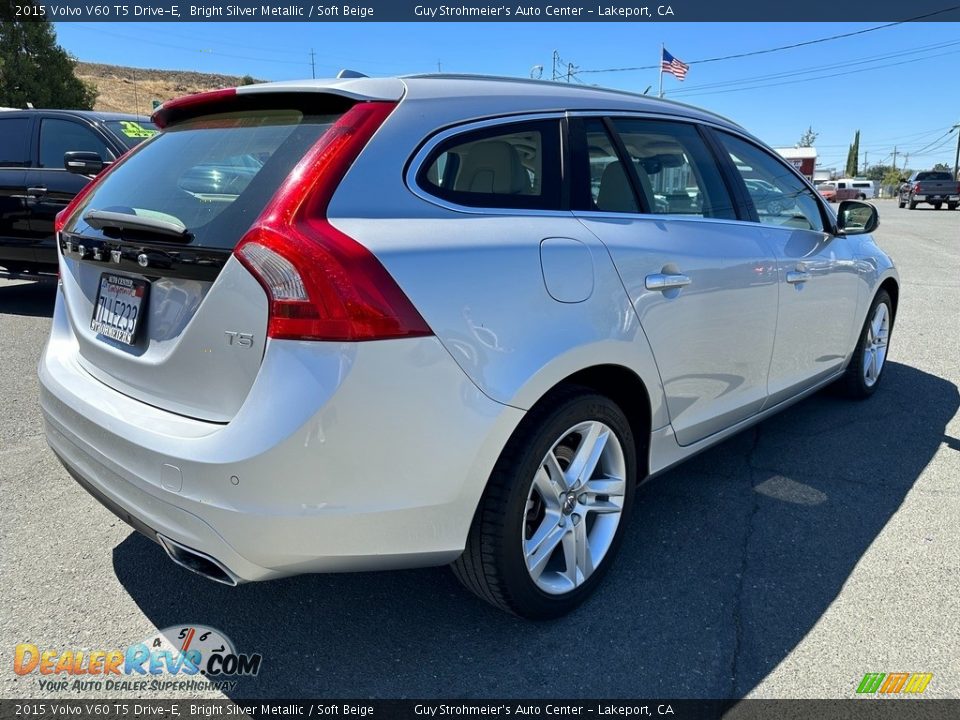 2015 Volvo V60 T5 Drive-E Bright Silver Metallic / Soft Beige Photo #6