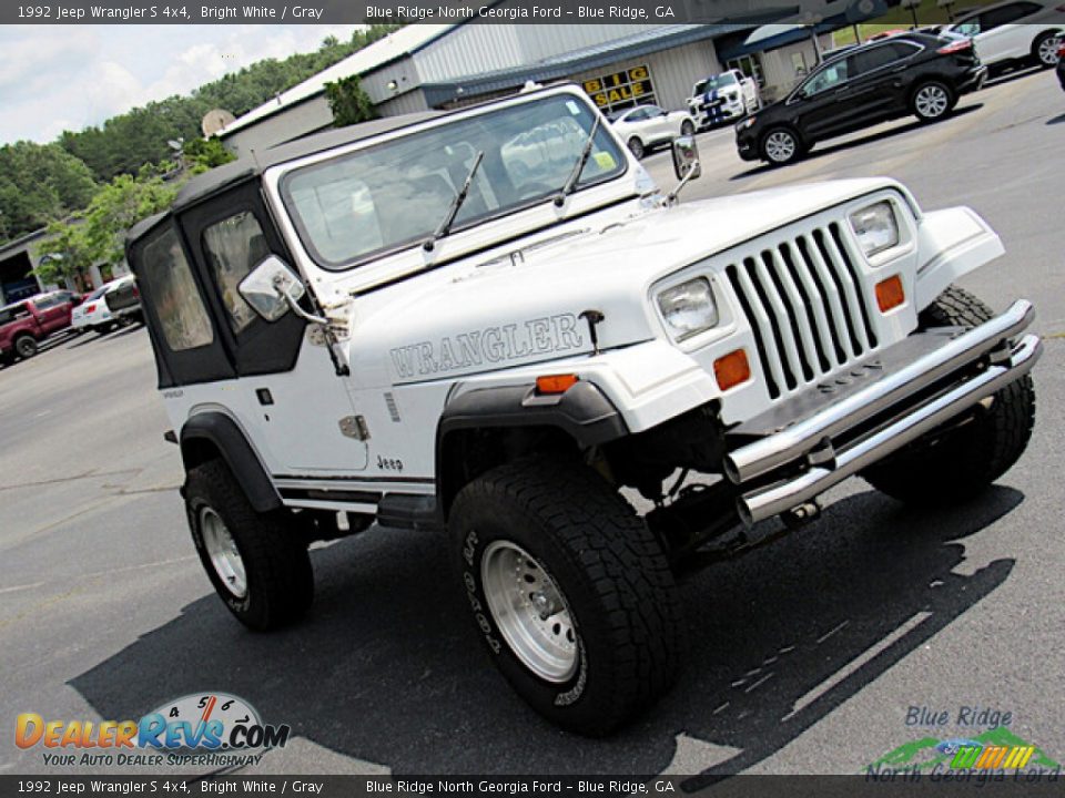 1992 Jeep Wrangler S 4x4 Bright White / Gray Photo #21