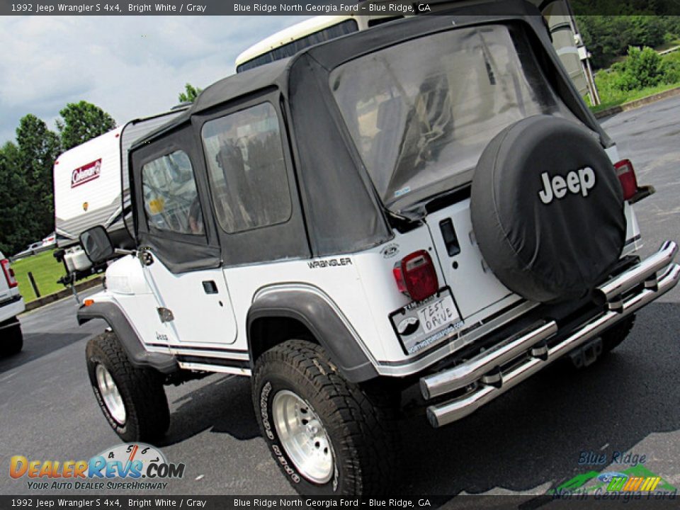 1992 Jeep Wrangler S 4x4 Bright White / Gray Photo #23