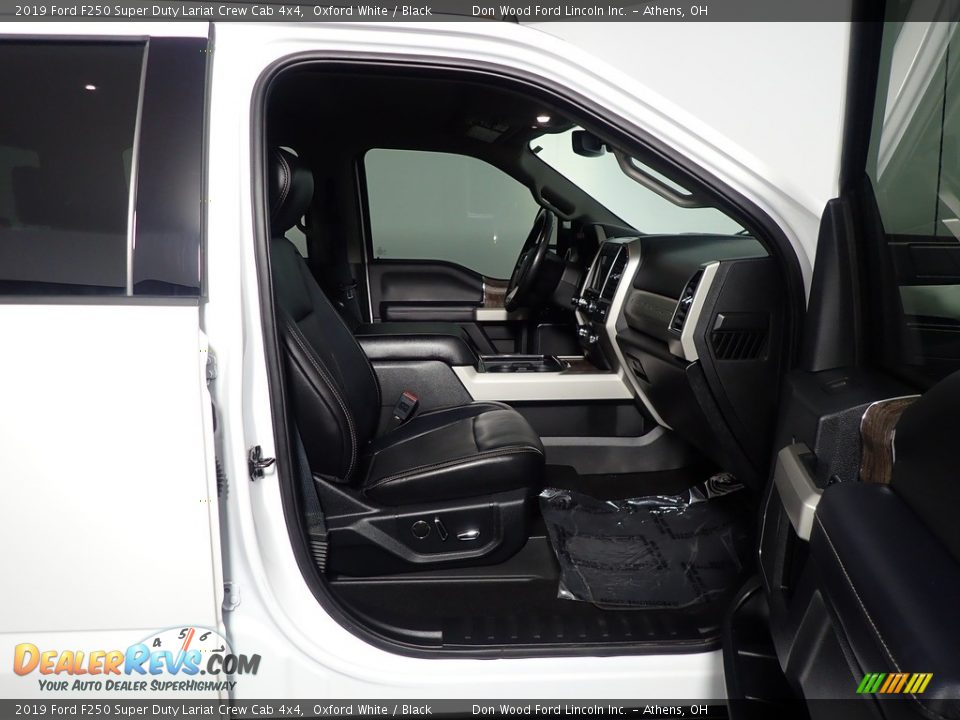 2019 Ford F250 Super Duty Lariat Crew Cab 4x4 Oxford White / Black Photo #35