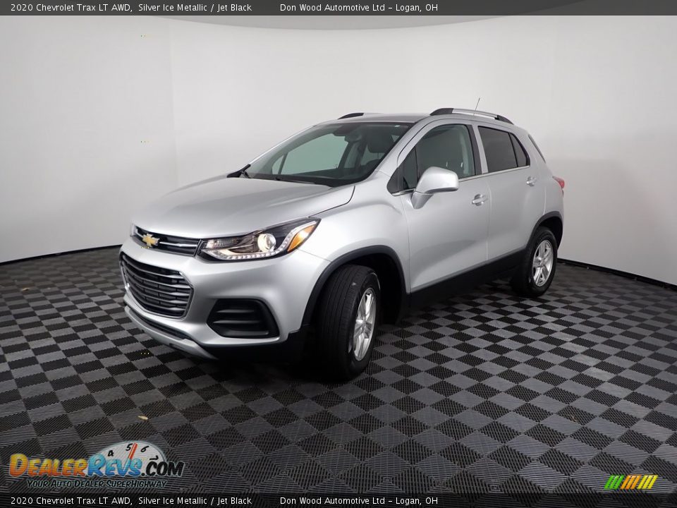 2020 Chevrolet Trax LT AWD Silver Ice Metallic / Jet Black Photo #5