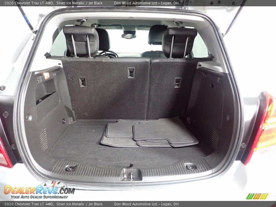2020 Chevrolet Trax LT AWD Silver Ice Metallic / Jet Black Photo #9