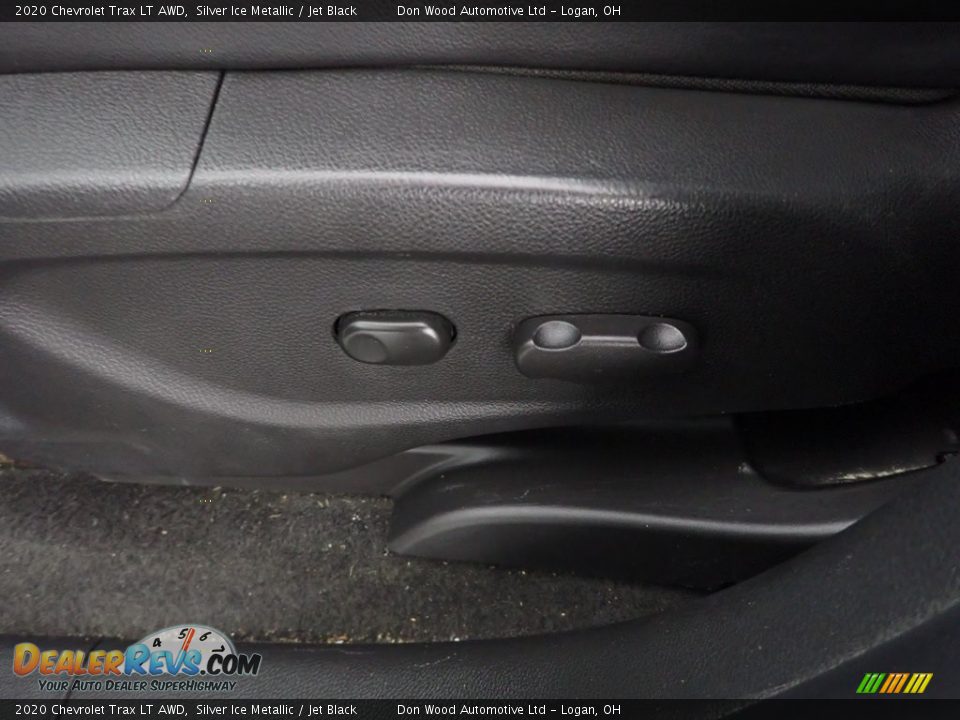 2020 Chevrolet Trax LT AWD Silver Ice Metallic / Jet Black Photo #13