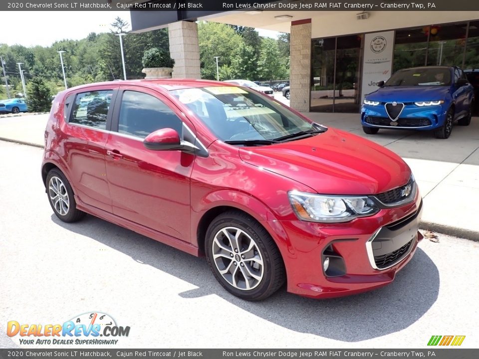 Front 3/4 View of 2020 Chevrolet Sonic LT Hatchback Photo #2