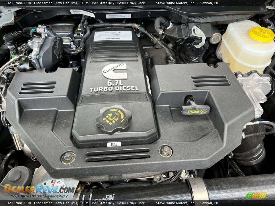 2023 Ram 3500 Tradesman Crew Cab 4x4 6.7 Liter OHV 24-Valve Cummins Turbo-Diesel Inline 6 Cylinder Engine Photo #10